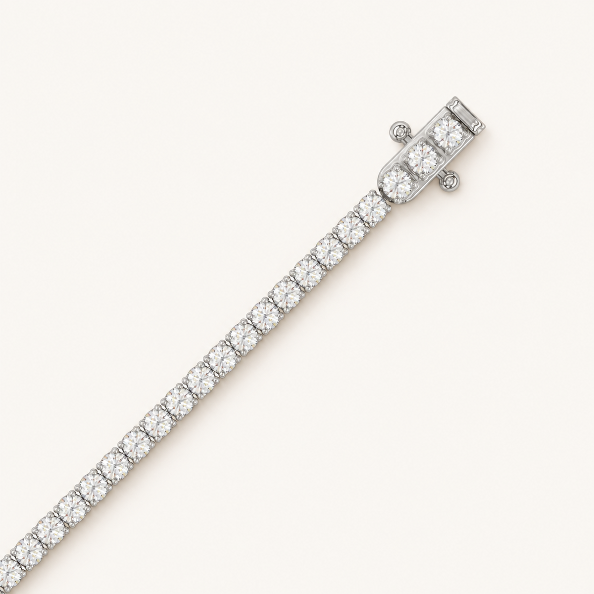 Basket 4-prong white-gold tennis bracelet with closed clasp