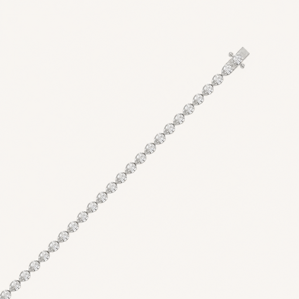Pear-cut lab-grown diamond tennis bracelet in 14K white gold, clasp detail